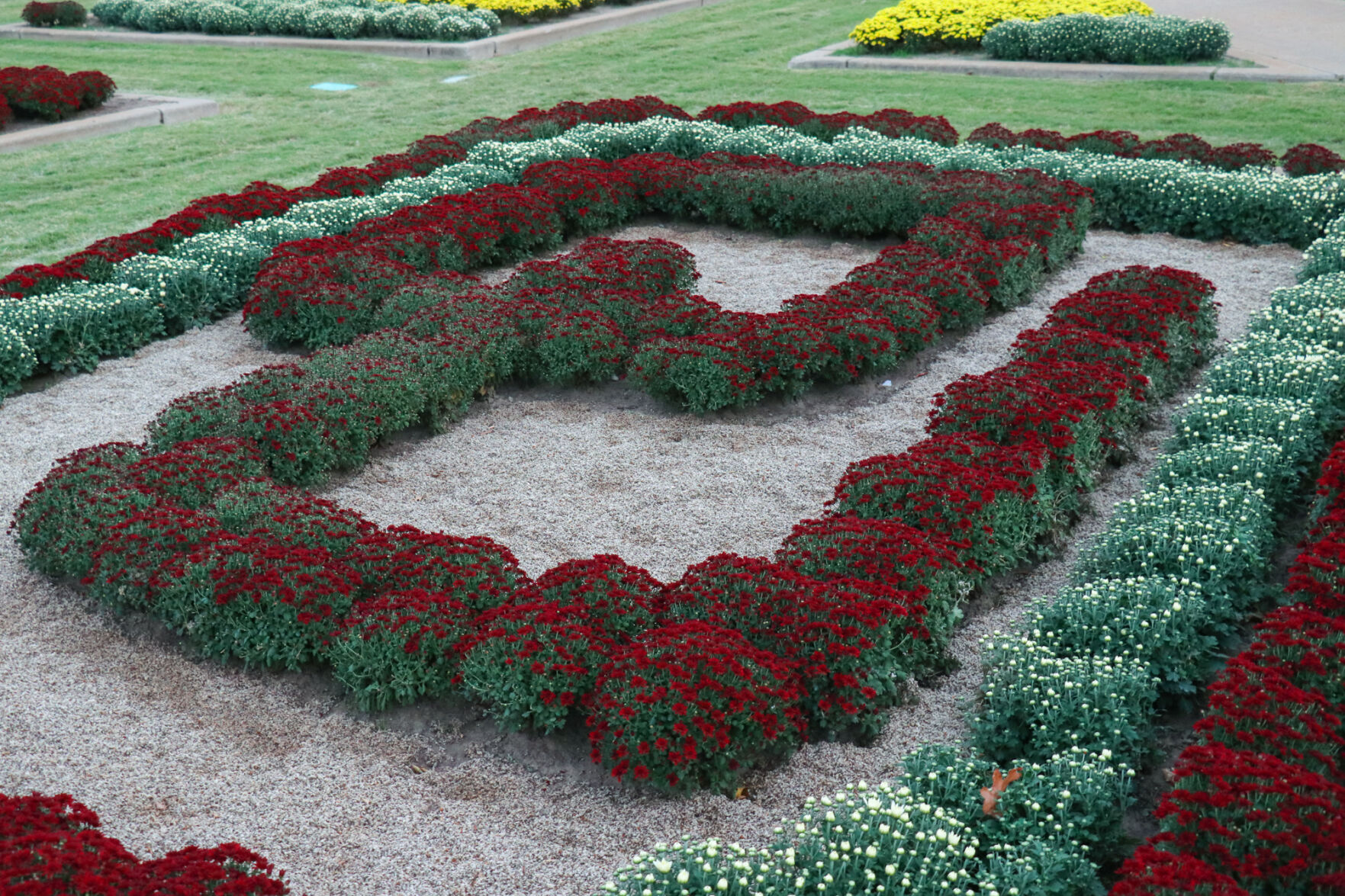 Peggy V. Helmerich Gardens